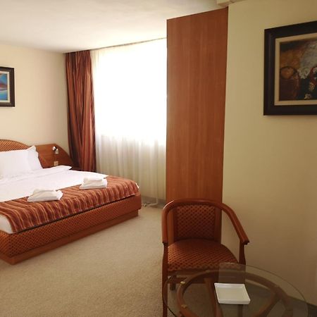 Venice Apartments Sofia Bagian luar foto
