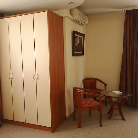 Venice Apartments Sofia Bagian luar foto