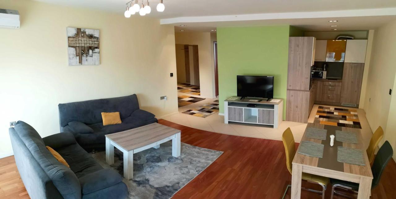 Venice Apartments Sofia Bagian luar foto